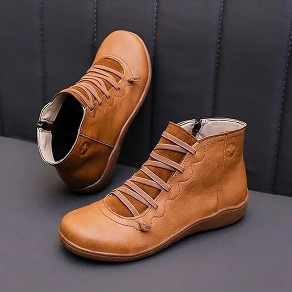 Annia - Comfortable leather boots with arch support