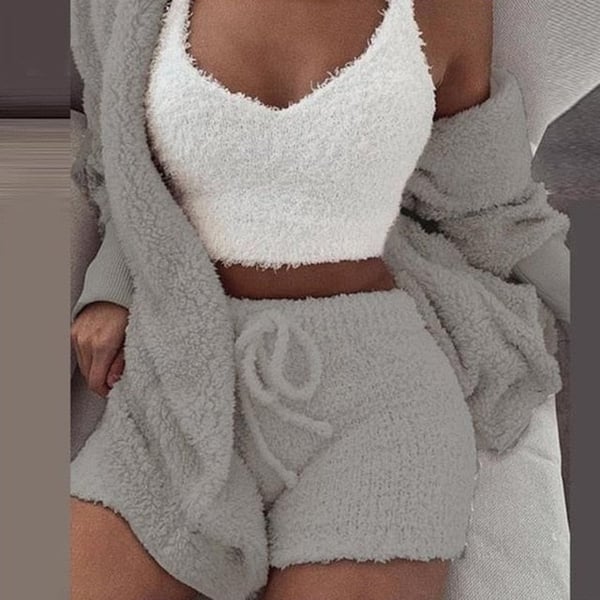 Cozy knitted set (3 pieces)