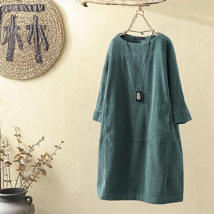 Noa - Warm and comfortable corduroy dress