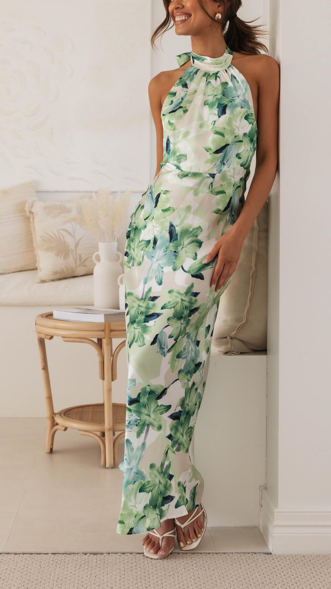 Toperth Maxi Dress with Flower Holder and Open Back