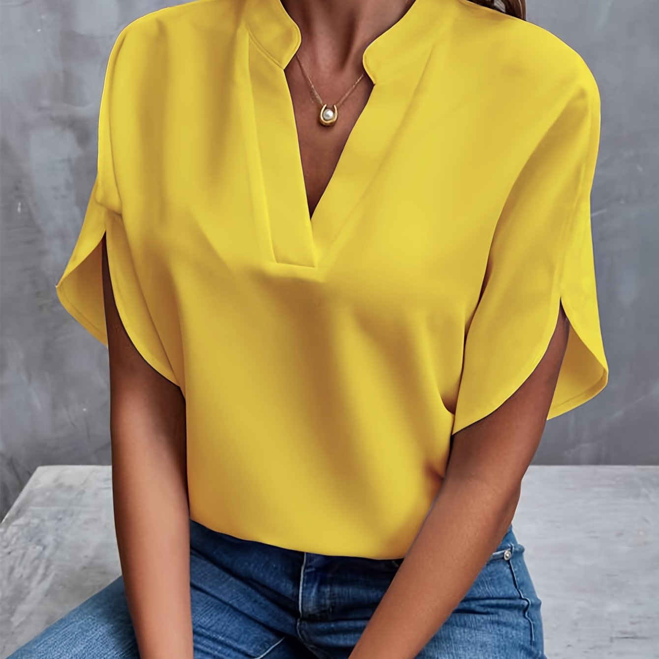 Stella - Elegant Lightweight Blouse 