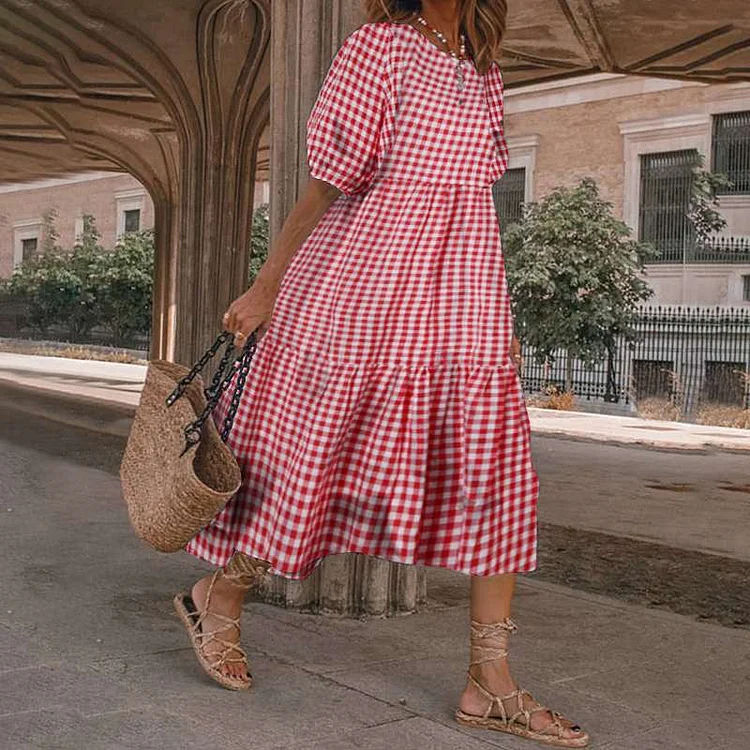 Casual beach dress with plaid pattern