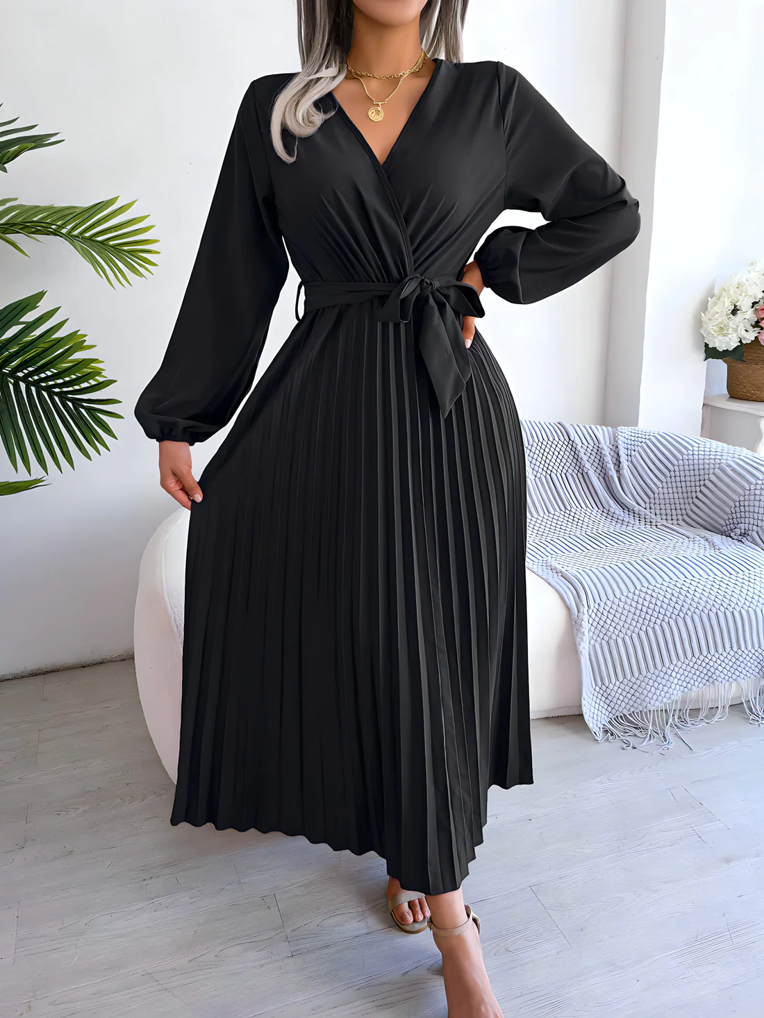 Eve - Elegant pleated dress