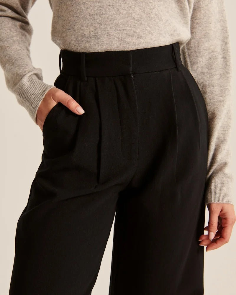 Black Wide Legged Trousers 