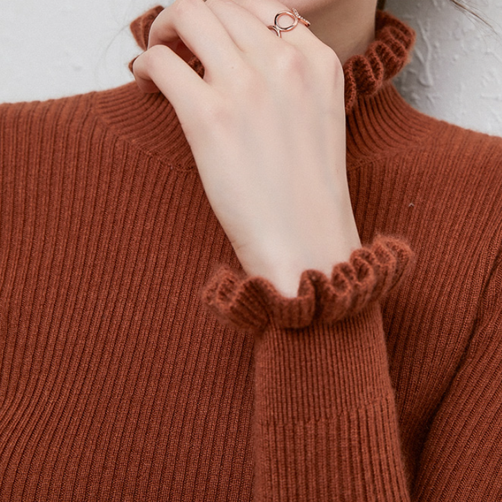 The Aurablend™ Cashmere Turtleneck